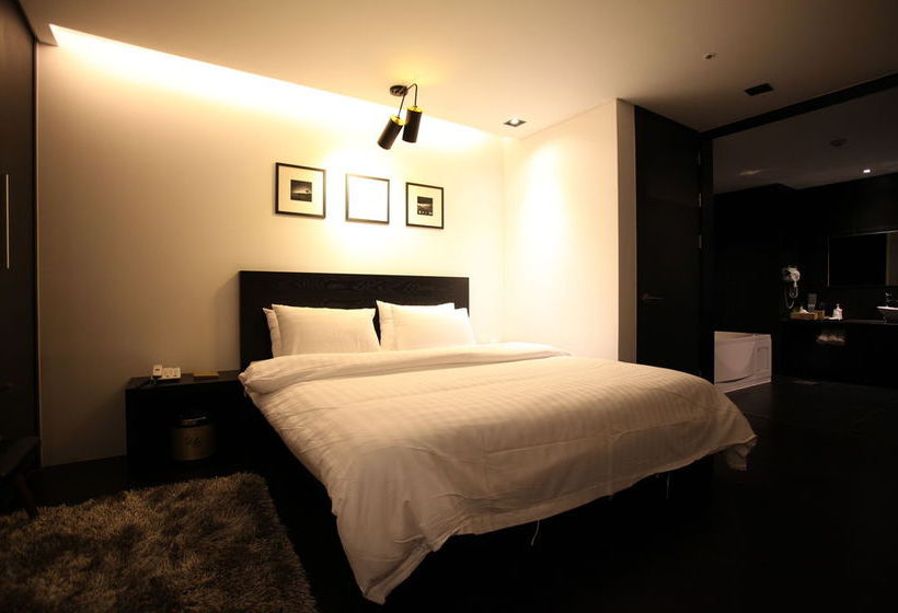 Hotel R Lee Suite Ganseok