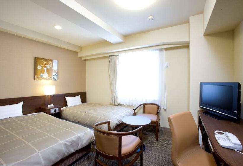 فندق Route Inn Nobeoka Ekimae