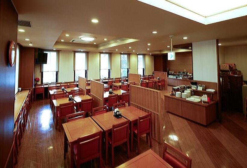 فندق Route Inn Tsuruoka Inter