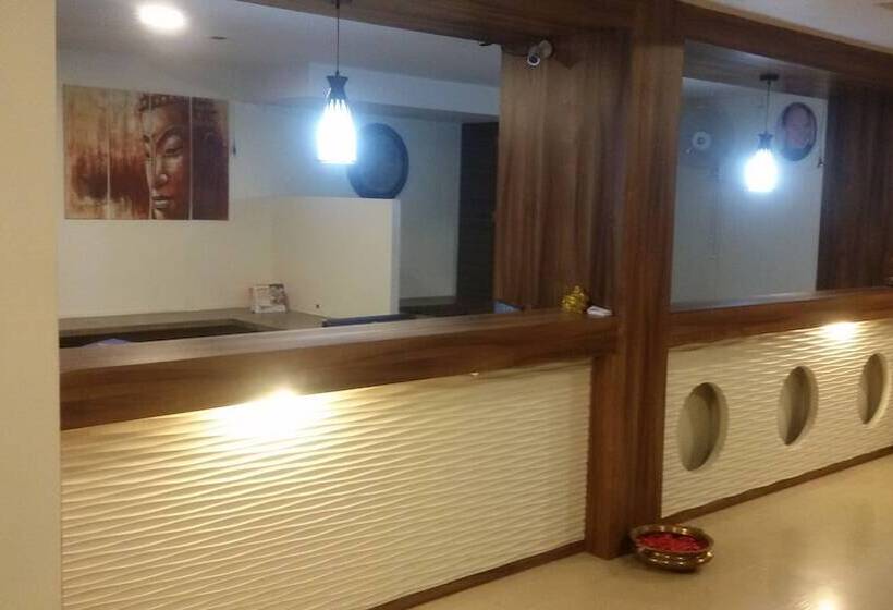 酒店 Royal Enclave