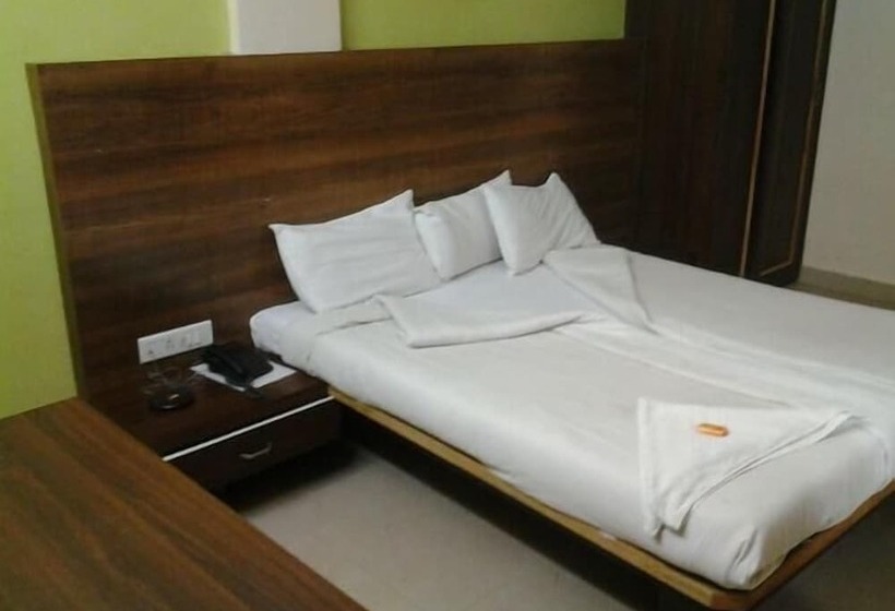 酒店 Royal Enclave