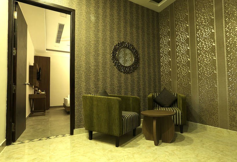 בית מלון כפרי Safari Park Resort