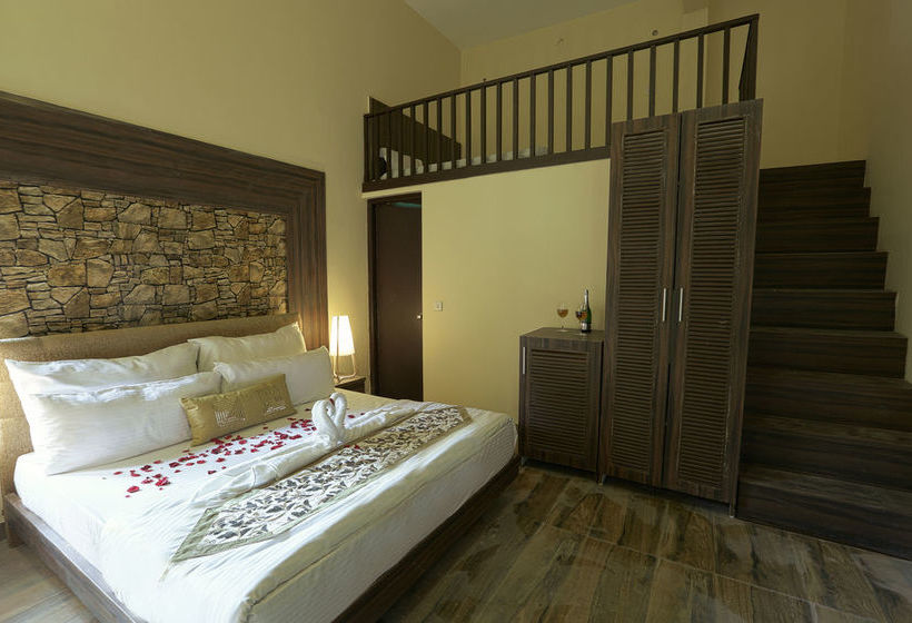 בית מלון כפרי Safari Park Resort