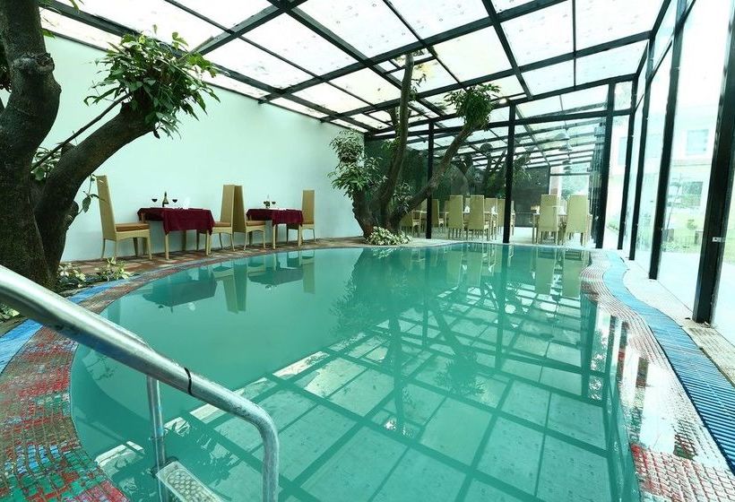 בית מלון כפרי Safari Park Resort