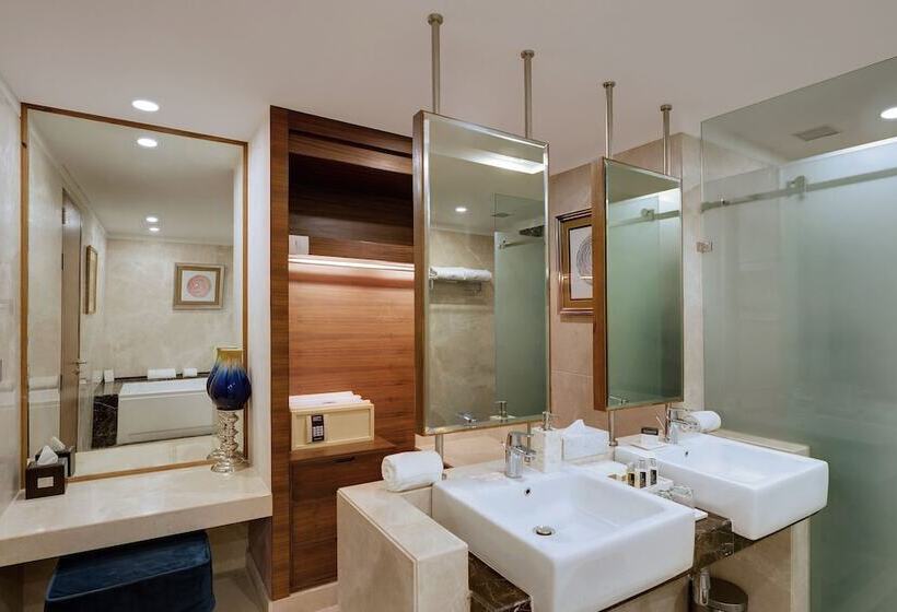 فندق Sayaji Kolhapur