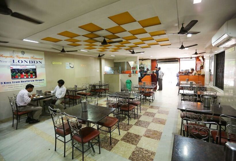 هتل Season 4 Residences   Teynampet Near Apollo Hospital ,balaji Dental, Us Consulate