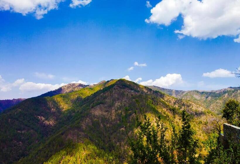 בית מלון כפרי Seclude Ramgarh Cliff S Edge