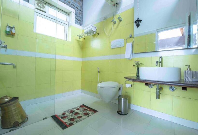 בית מלון כפרי Seclude Ramgarh Cliff S Edge