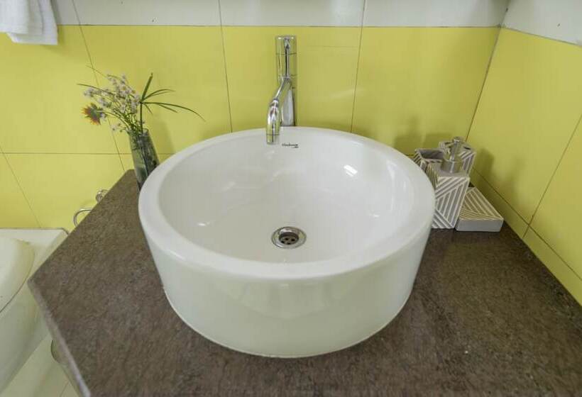 בית מלון כפרי Seclude Ramgarh Cliff S Edge