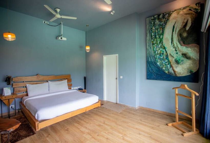 בית מלון כפרי Seclude Ramgarh Cliff S Edge