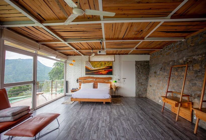 בית מלון כפרי Seclude Ramgarh Cliff S Edge