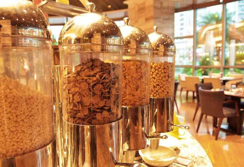 בית מלון כפרי Sheraton Zhanjiang