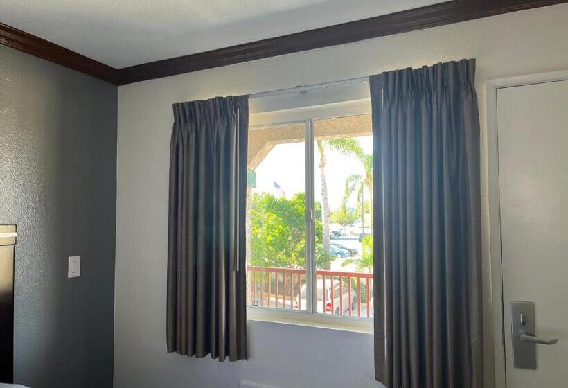 호텔 Starlight Inn Huntington Beach