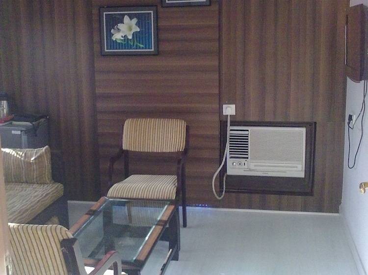 هتل Tara International