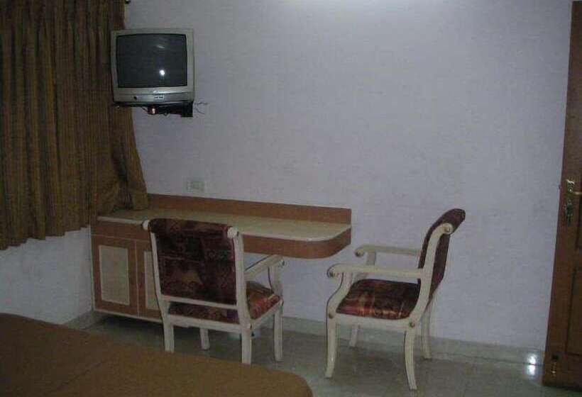 هتل Tara International