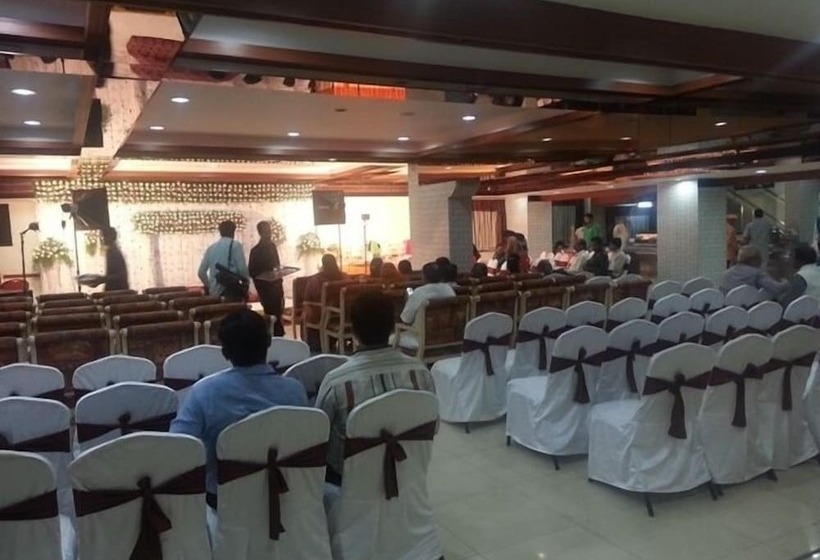 هتل Tara International