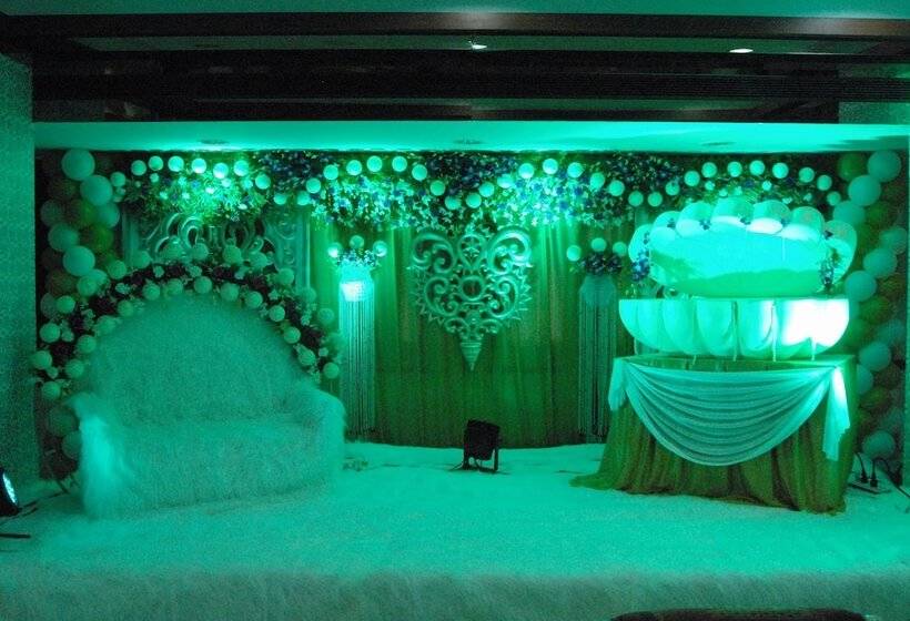 هتل Tara International