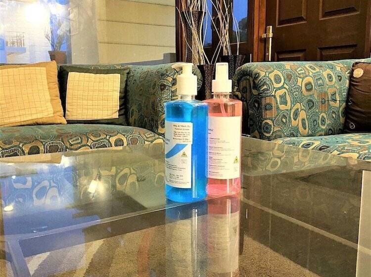 Отель Tavisha Villa