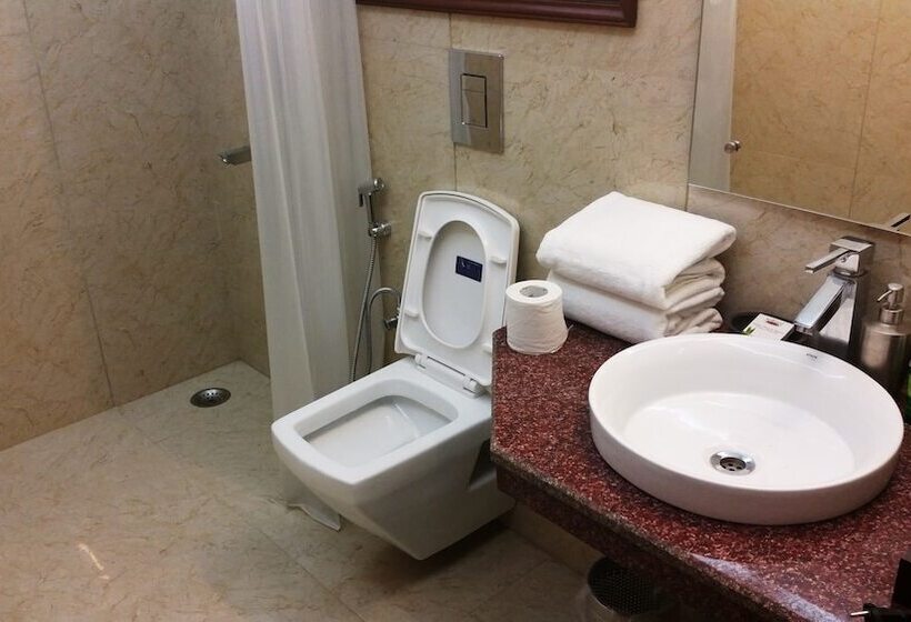 Отель Tavisha Villa