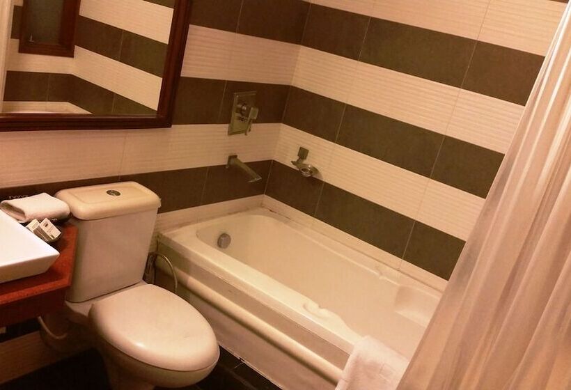 Отель Tavisha Villa