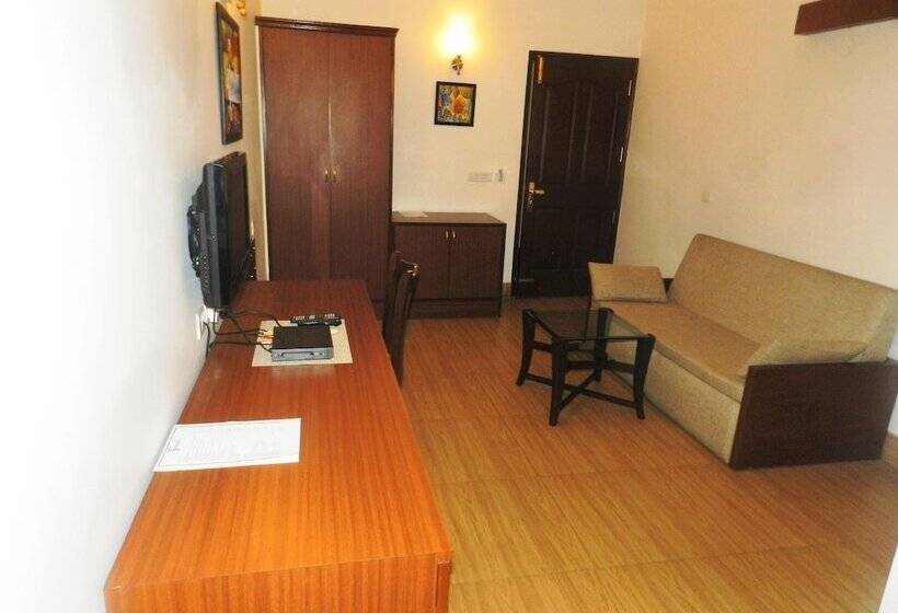 Отель Tavisha Villa