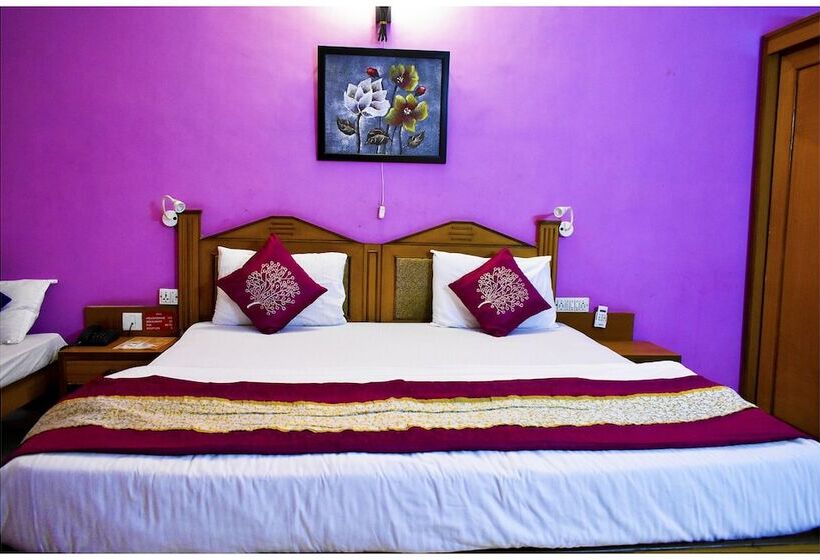 בית מלון כפרי The Citadel