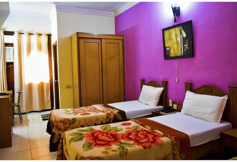 בית מלון כפרי The Citadel