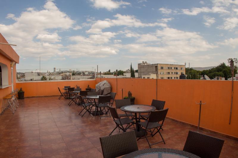 Отель The Lit 13