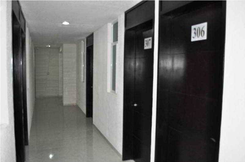 Отель The Lit 13