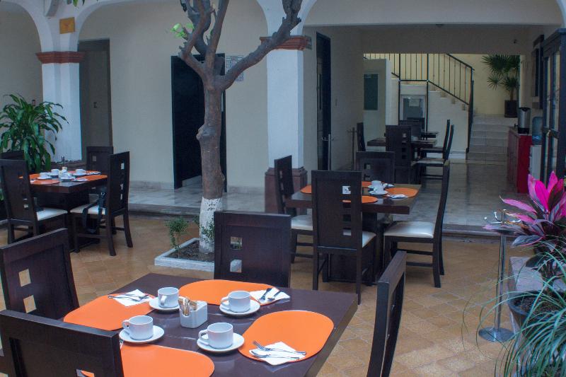 Отель The Lit 13