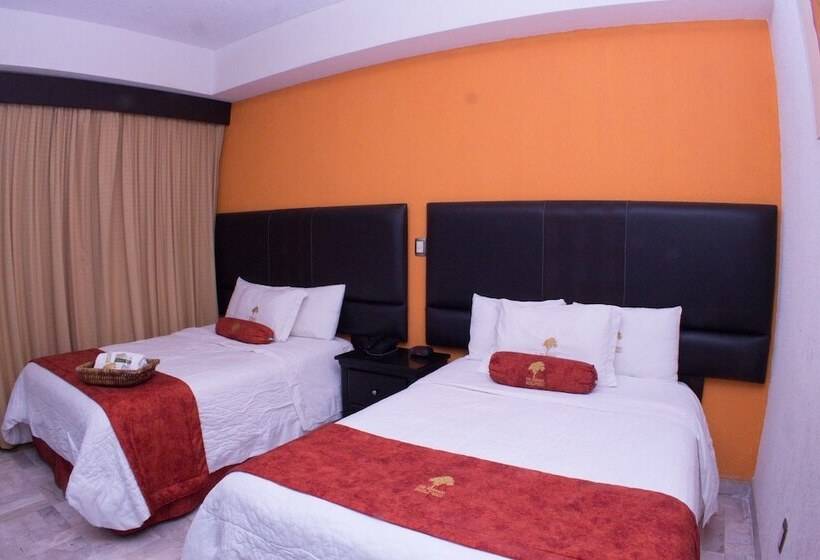 Отель The Lit 13