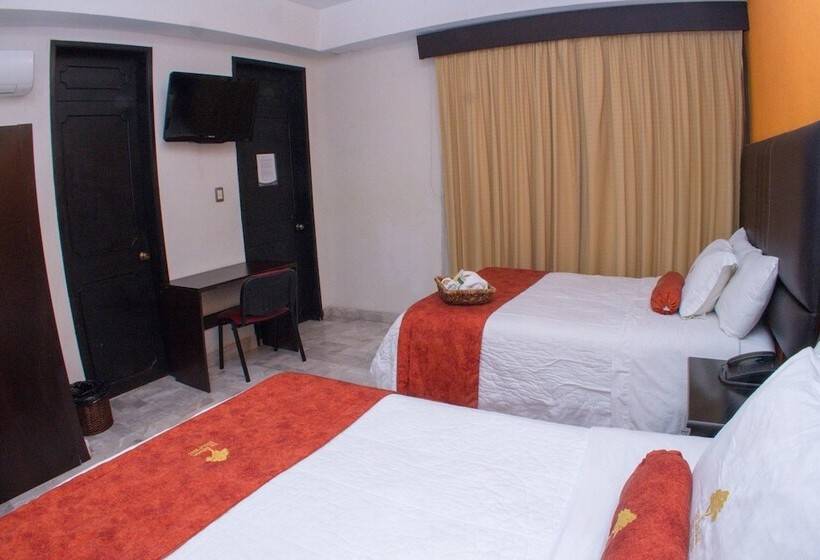 Отель The Lit 13