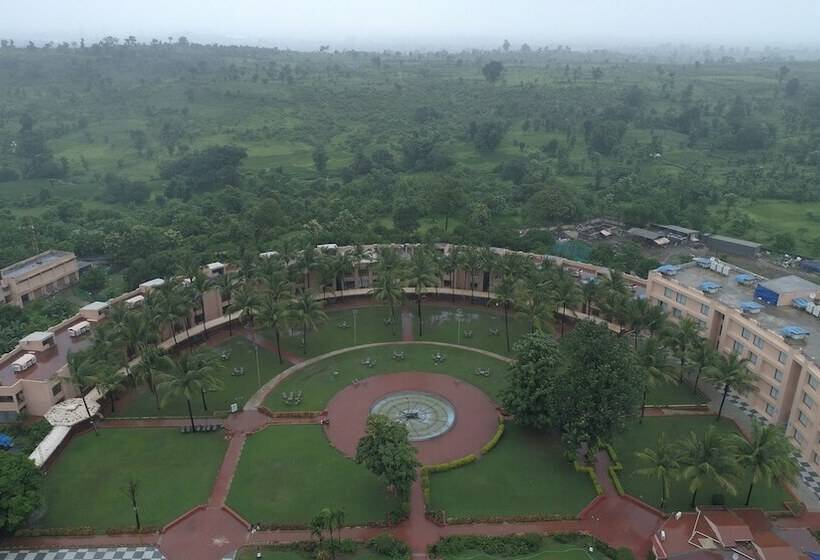 ホテル Treat Resort Silvassa