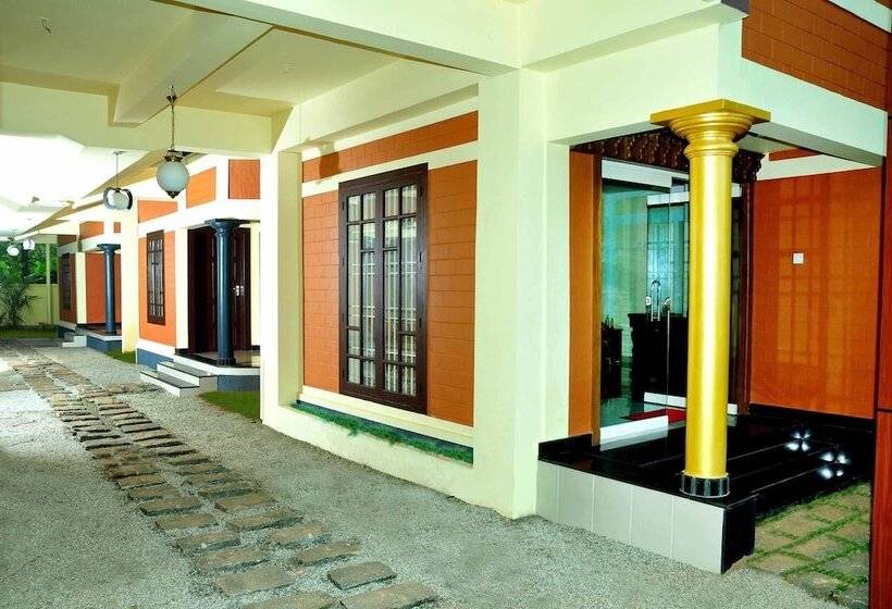 Отель Varkala Villa