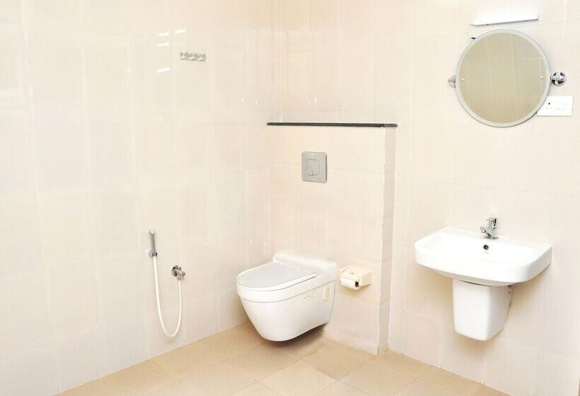 Отель Varkala Villa