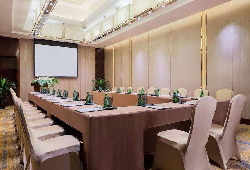 فندق Wanda Realm Chifeng