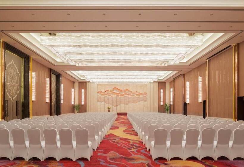 فندق Wanda Realm Chifeng