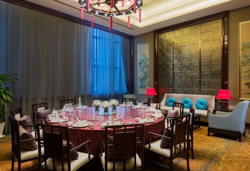 فندق Wanda Realm Chifeng