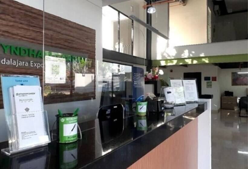 فندق Wyndham Garden Guadalajara Expo Plaza Del Sol
