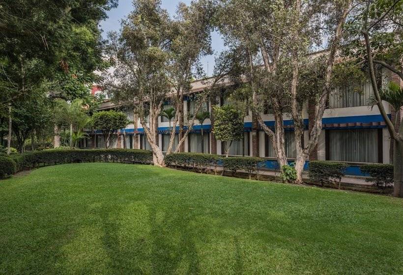 فندق Wyndham Garden Guadalajara Expo Plaza Del Sol