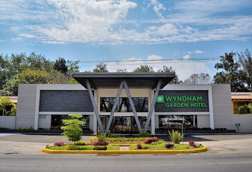 فندق Wyndham Garden Guadalajara Expo Plaza Del Sol