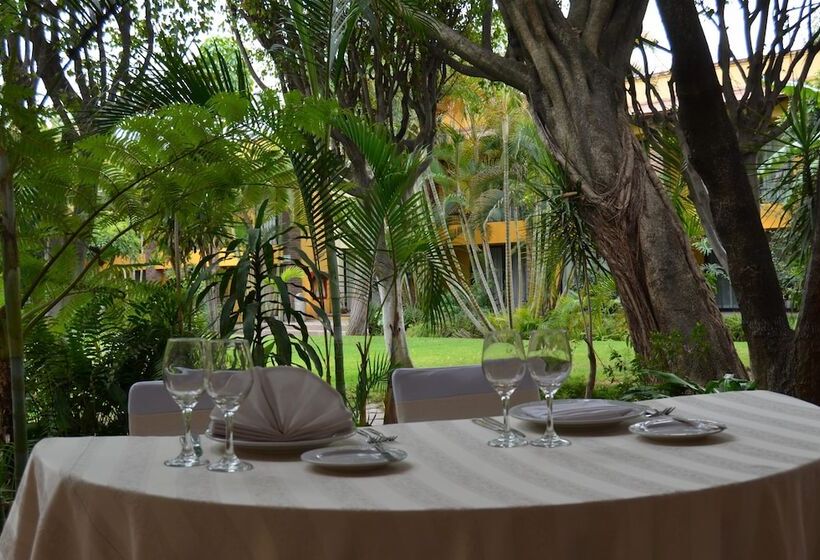 فندق Wyndham Garden Guadalajara Expo Plaza Del Sol