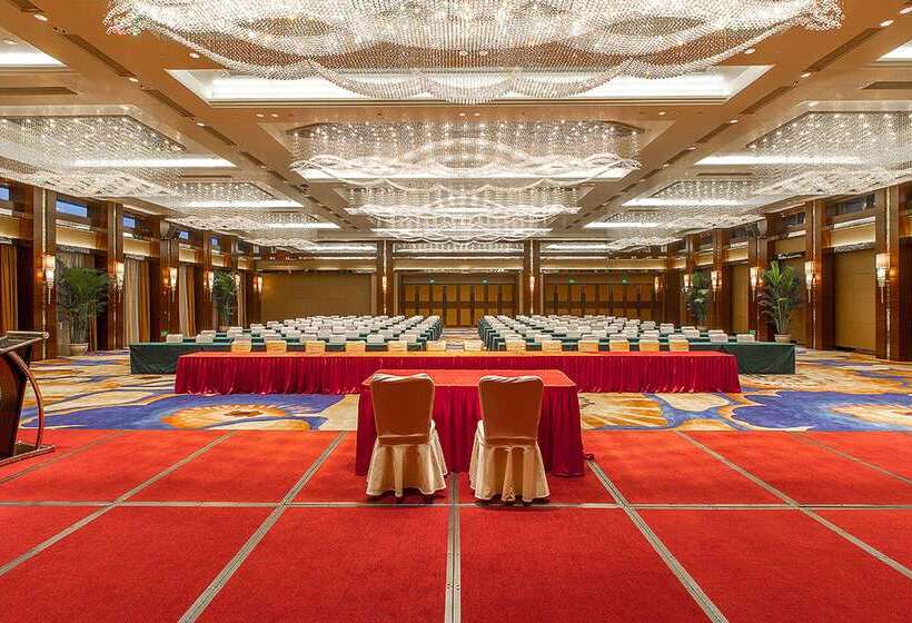 Отель Wyndham Grand Plaza Royale Chenzhou