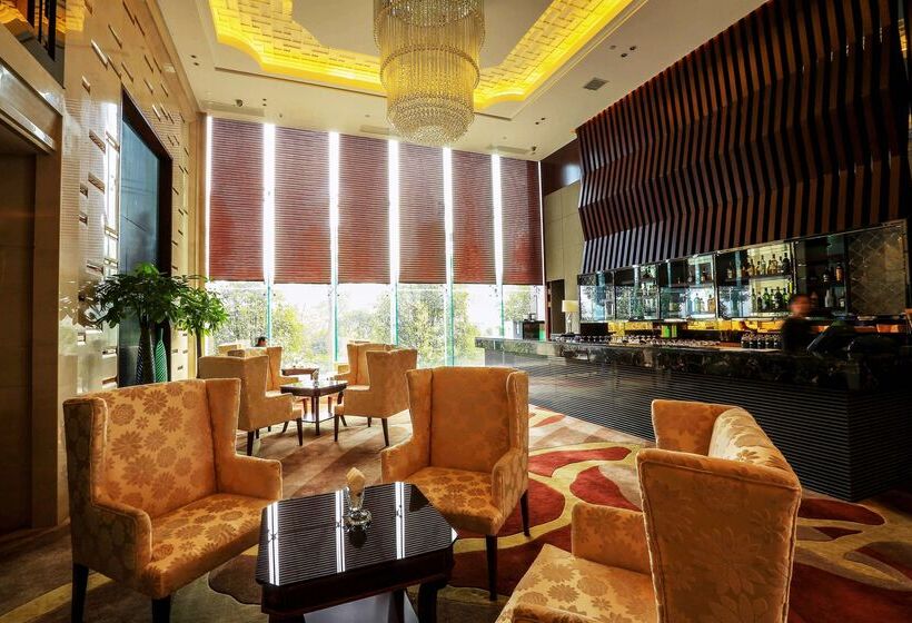 Отель Wyndham Grand Plaza Royale Chenzhou