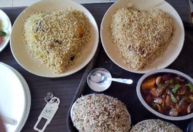 בית מלון כפרי Yashoda International