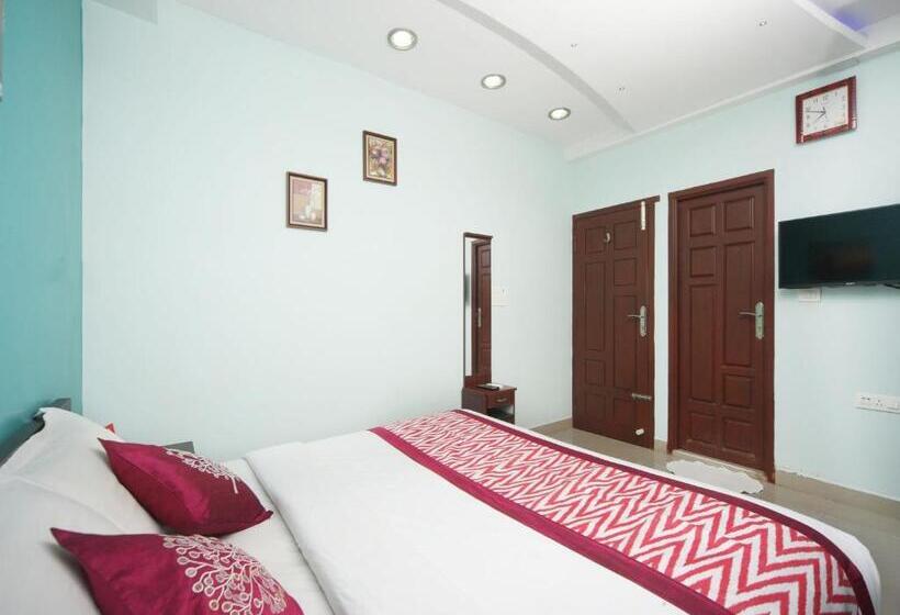 Max Classic Serviced Apartment