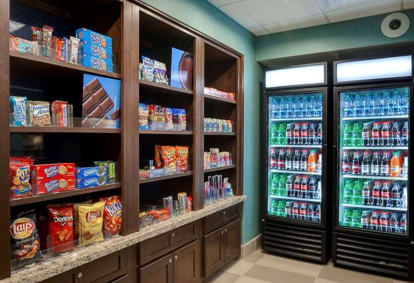 מוטל Hampton Inn & Suites Blythe