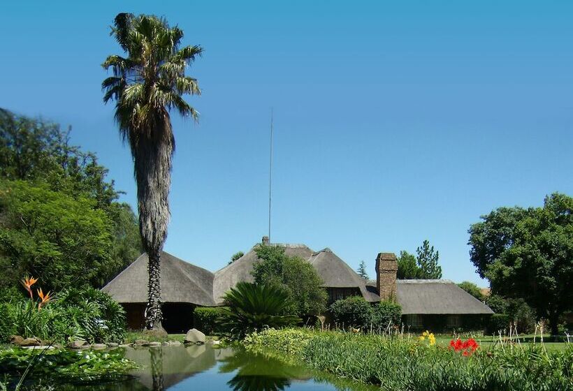 Пансион African Footprints Lodge