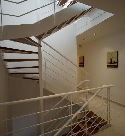 پانسیون Harbour Lodge