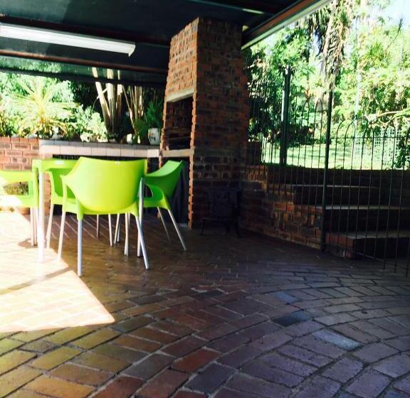 Пансион Lincoln Cottages Bnb & Self Catering